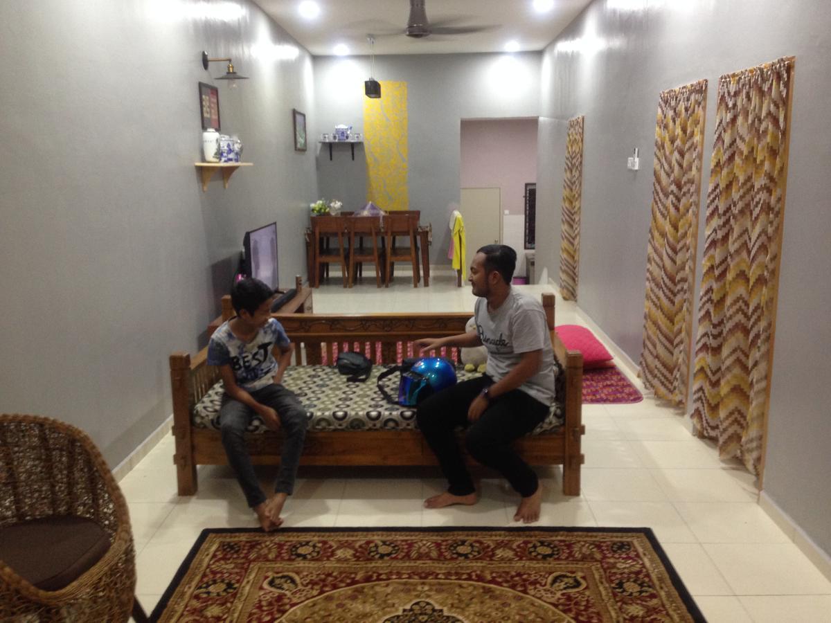 Villa Teratakmuslim H'H Malacca Esterno foto